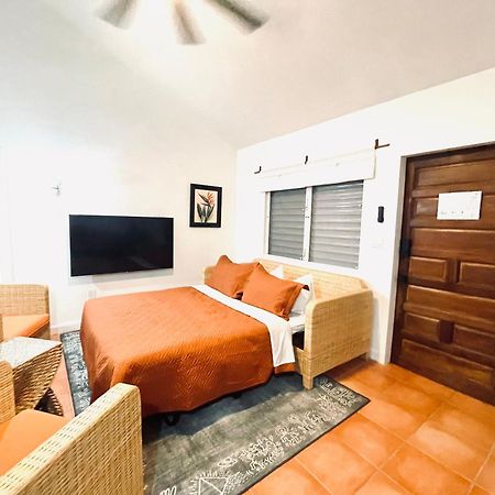 Alux House Placencia Exterior foto
